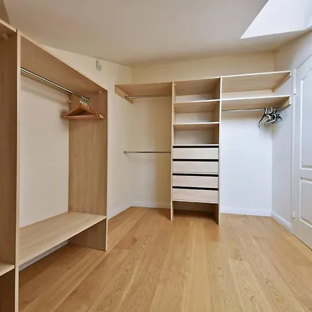 Domillion 3bdr Huge Town Hall Luxury Ac D3948 *