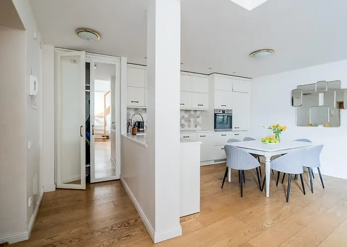 Domillion 3bdr Huge Town Hall Luxury Ac D3948 *