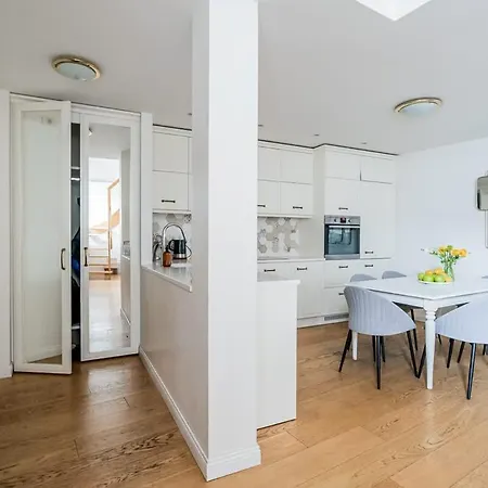 Domillion 3bdr Huge Town Hall Luxury Ac D3948 *