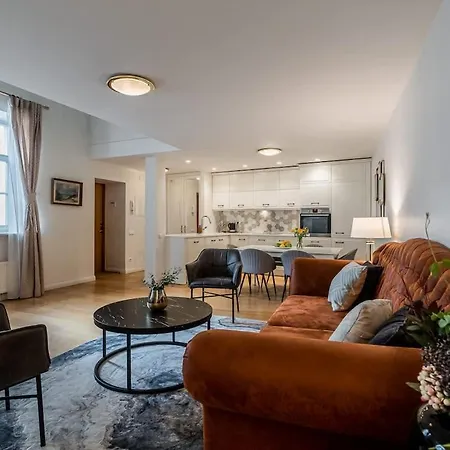 Apartman Domillion 3bdr Huge Town Hall Luxury Ac D3948