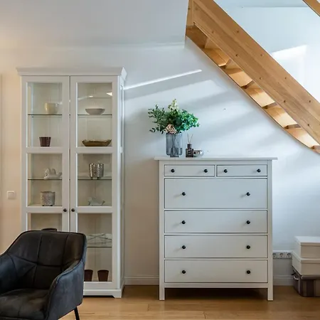 Domillion 3bdr Huge Town Hall Luxury Ac D3948 Apartman
